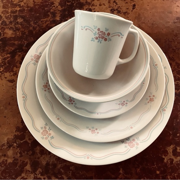 Corelle English Breakfast Place Setting #2 - Picture 9 of 10